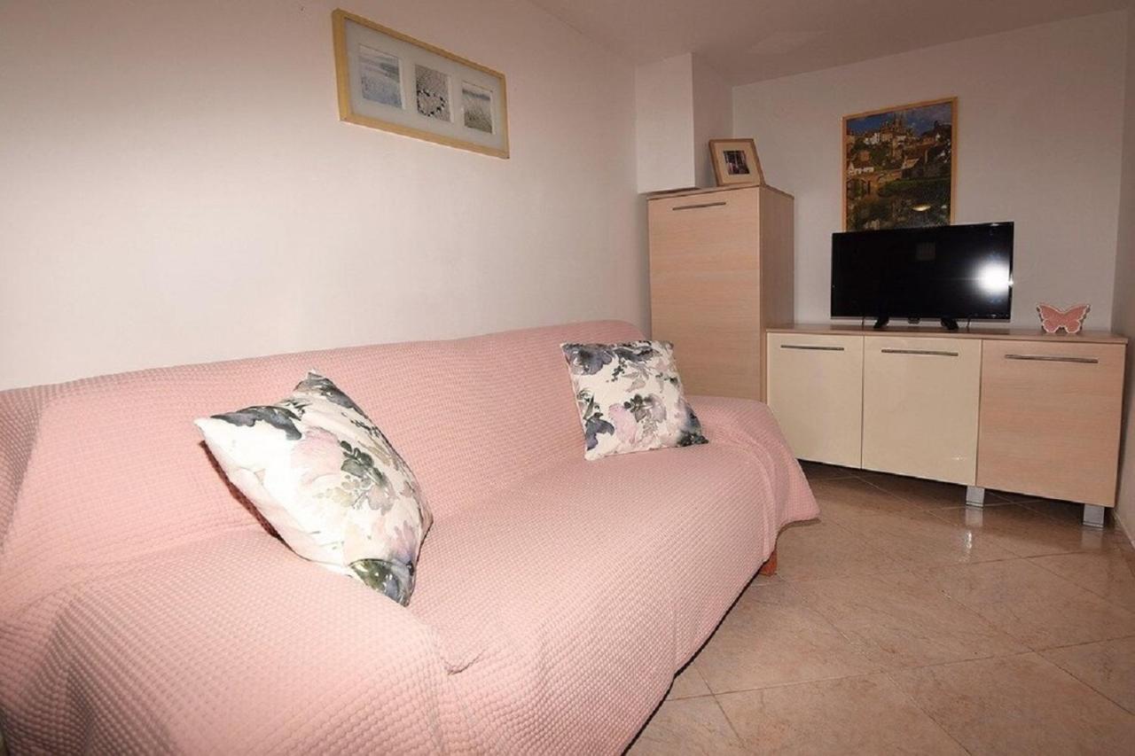Apartmani Sole Pjescana Uvala Bagian luar foto