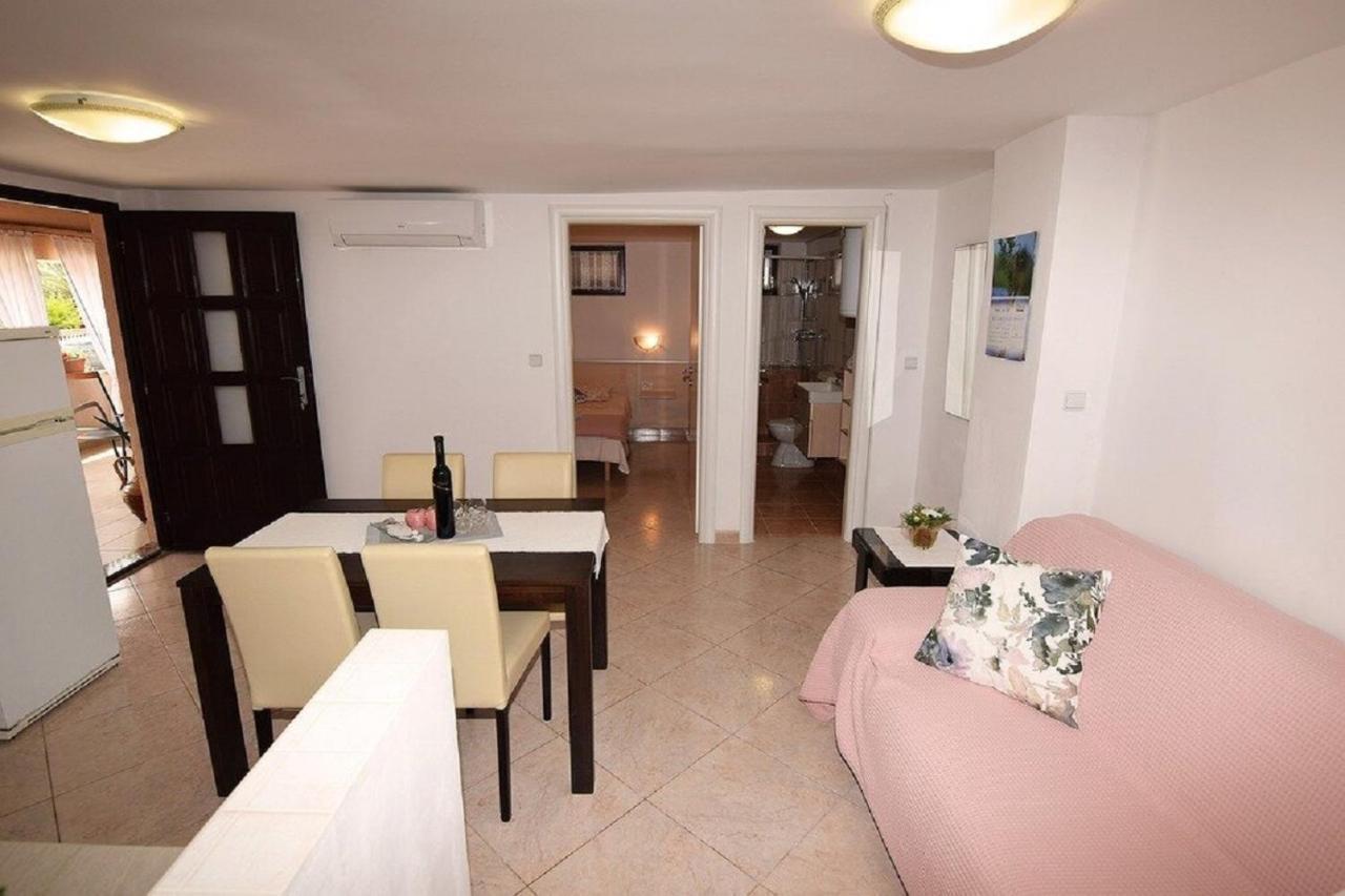 Apartmani Sole Pjescana Uvala Bagian luar foto