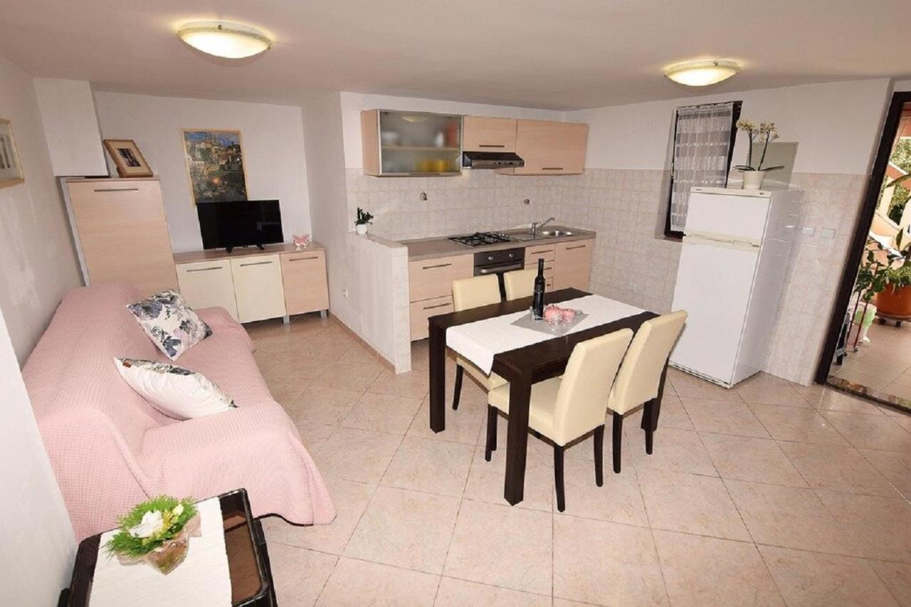 Apartmani Sole Pjescana Uvala Bagian luar foto